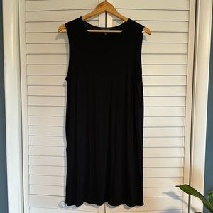 Eileen Fisher Sleeveless Black Tunic